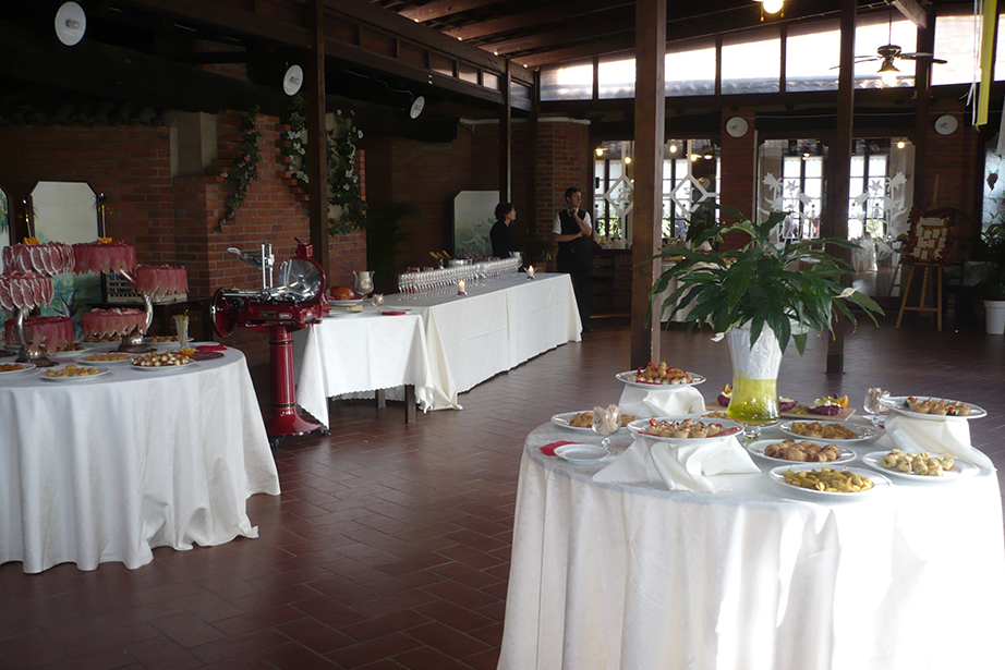 buffet in terrazza, ristorante De Firem Rostec
